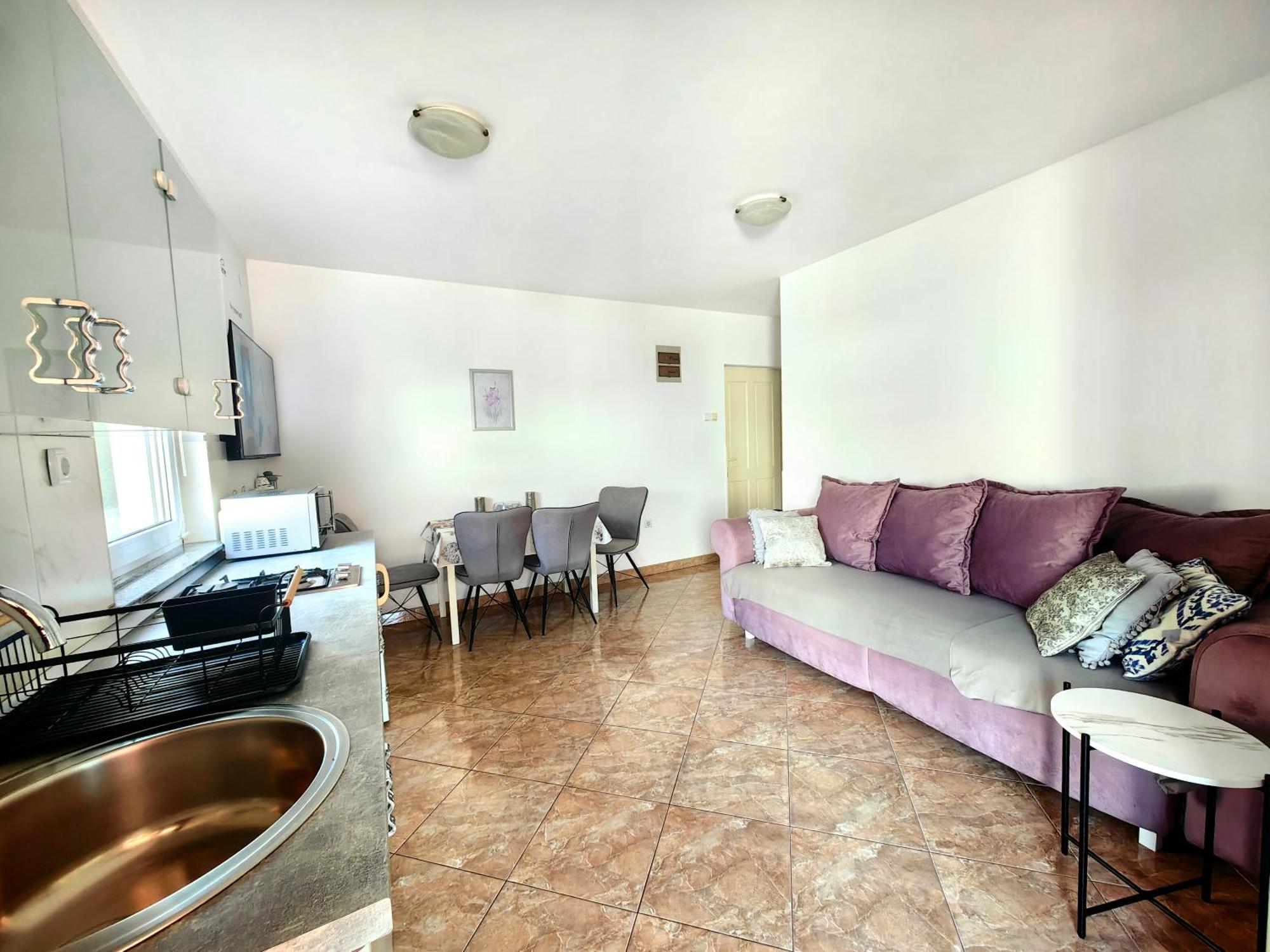 Apartments Lea With Pool Малинска Экстерьер фото