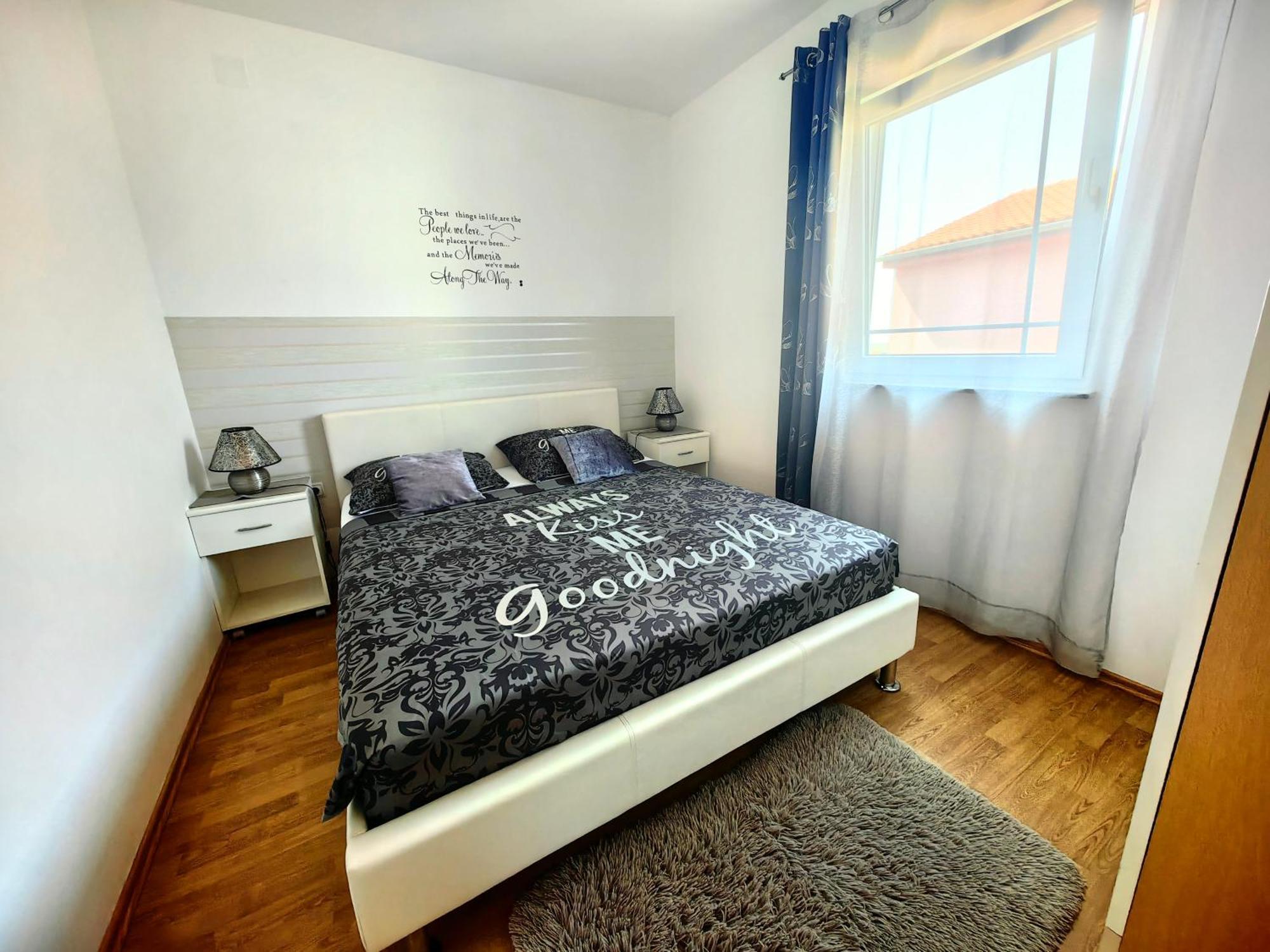 Apartments Lea With Pool Малинска Экстерьер фото