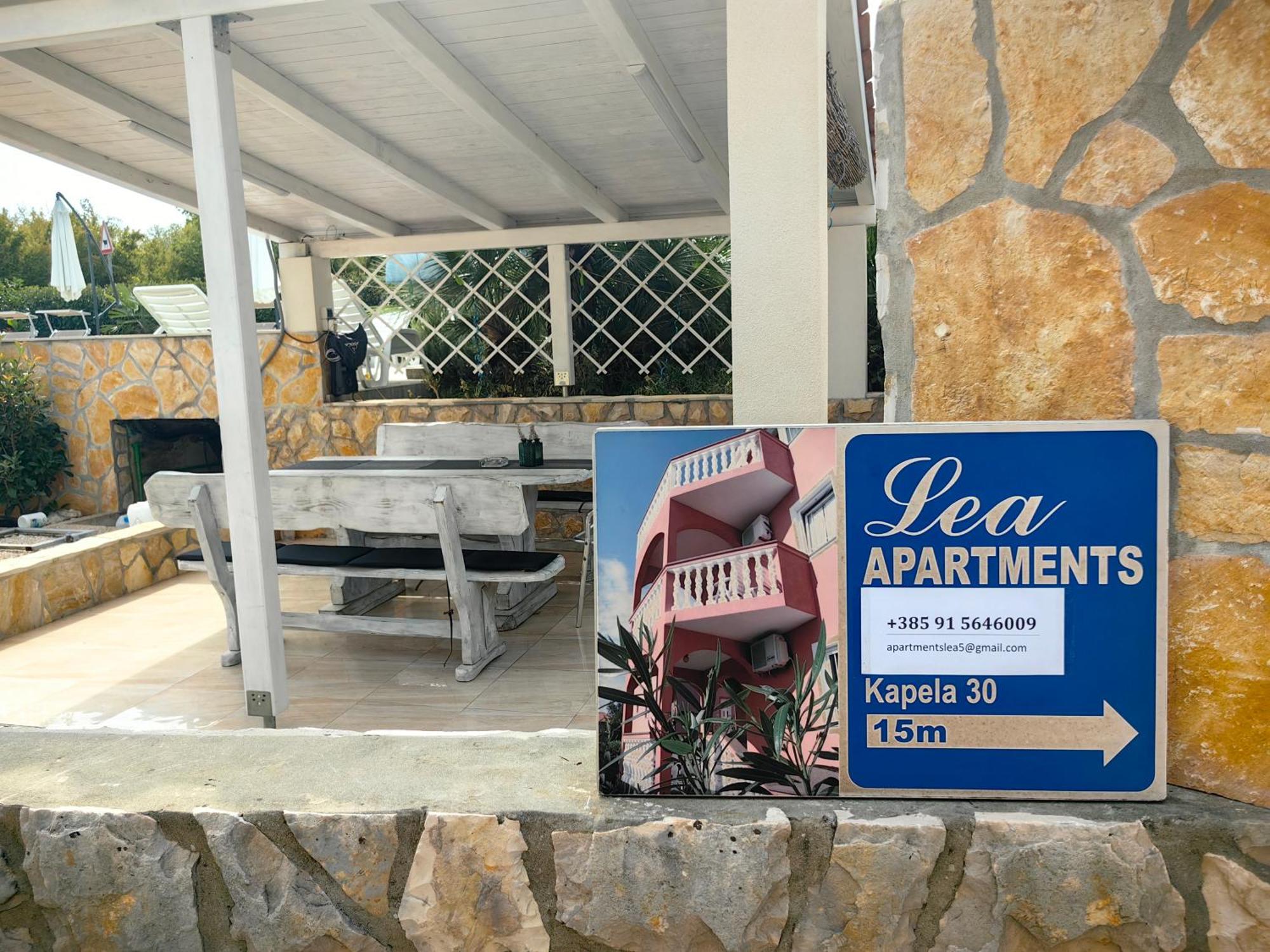 Apartments Lea With Pool Малинска Экстерьер фото